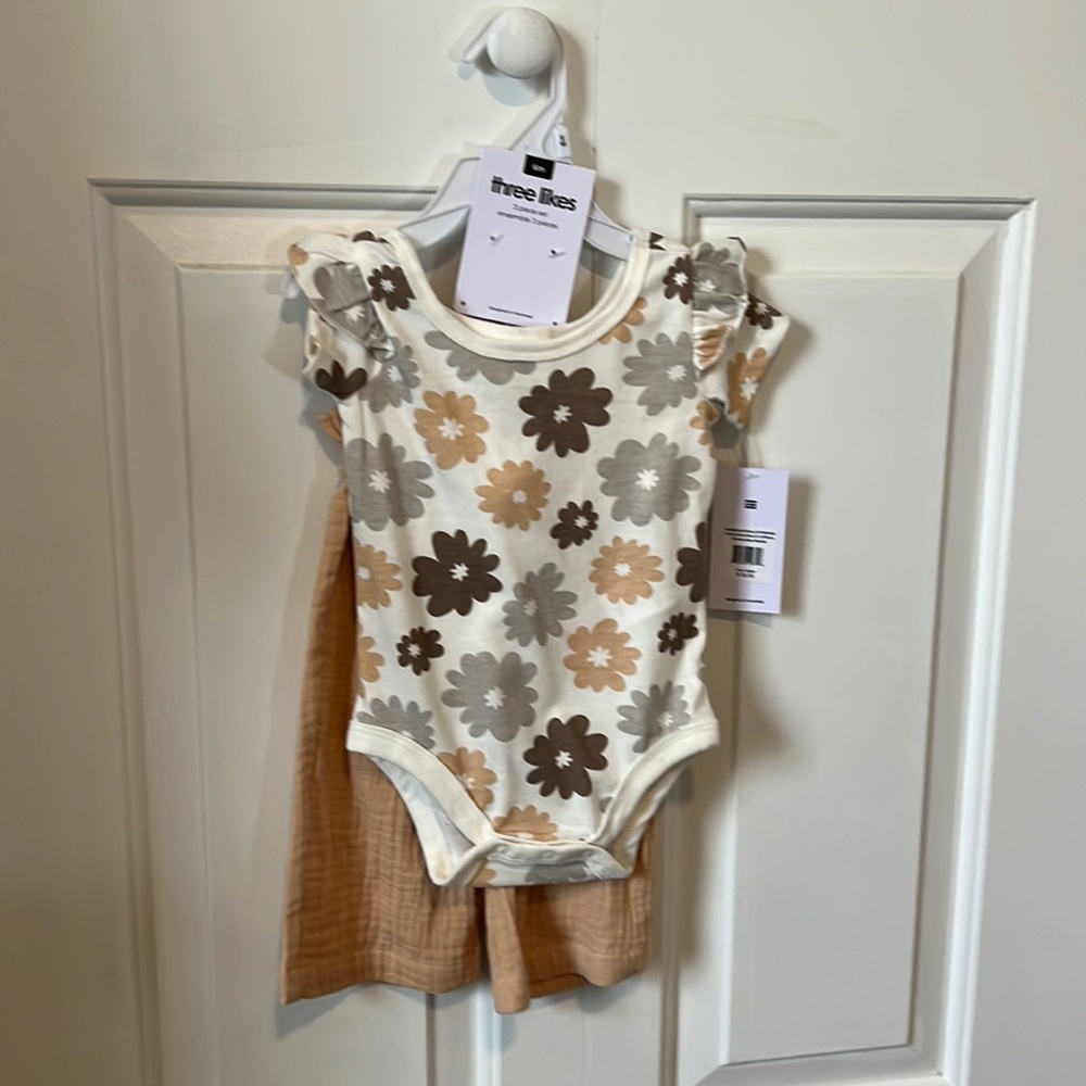 NWT Baby girl 6mon 3 piece outfit